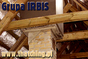 Thatching&Rethatching Service. Strzecha trzcinowa - przykład wykonania komina z wyczystką na poddaszu.