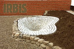 IRBIS Strzecharstwo - Strzecha trzciniwa. Nowe bruki z granitu i otoczaka a do tego oczko wodne w którym będzie rosła... trzcina!