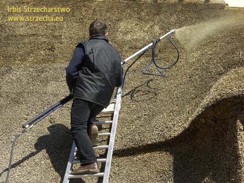 thatch - impregnation of the surface of the that reduces the paling's coverage perfectly complements the protection in the form of insulation of the structure