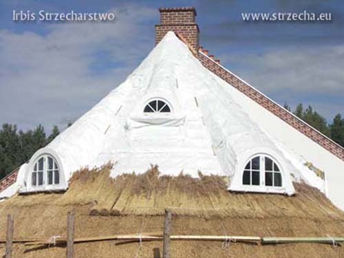 finished with clinker chimney, Sepatec fire-proofing construction insulation for thatched roofs 