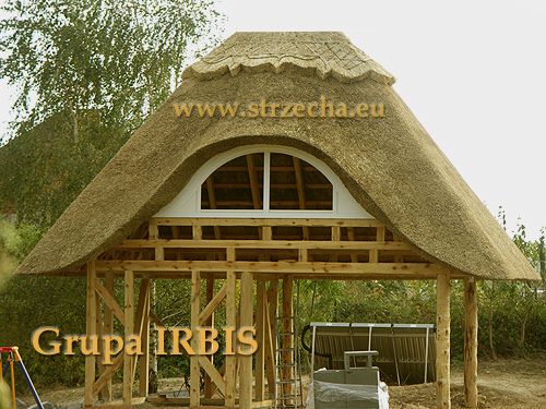 IRBIS Thatching - Strzecharstwo; Strzecha trzcinowa z kalenicą angielską - słomianą, tkaną łupkami leszczynowymi!